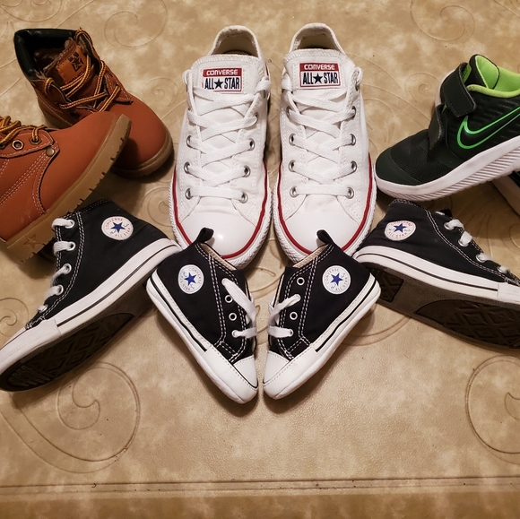 Converse Other - Boys,5 pair's of shoes,3 Converse,1 Nike,1 Comfy